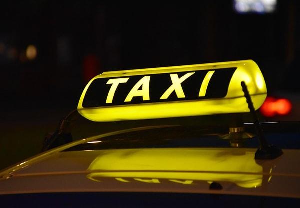 10. "Bir taksiye binmeden önce şoföre gitmek istediğiniz yerin yaklaşık ne kadar tutacağını sorun böylece çok pahalı bir taksi yolcuğu yerine başka seçenekler düşünebilirsiniz..."