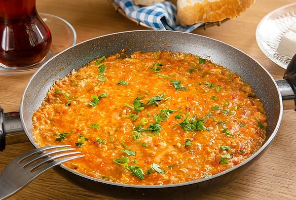 9. Son olarak menemen soğanlı mı olur soğansız mı?