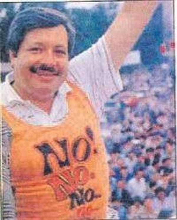 Danışmanı Güneş Taner de yurtdışından getirttiği "No No" yazılı bir tişört giyip miting meydanlarında boy göstermişti. Bu kampanyanın en dikkat çekici duruşlarından biriydi.