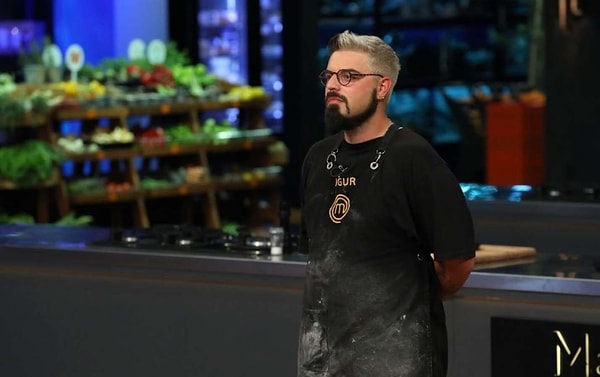 Yarışmaya dahil olduğu ilk hafta, MasterChef'in ilk şampiyonu Uğur'un elenmesi şeflerin ve yarışmanın izleyici tarafından tepkisine yol açmıştı.