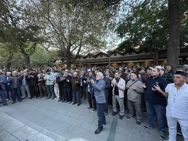 Konya'da sivil toplum kuruluşları (STK), Filistinlilere destek amacıyla gösteri düzenlendi.