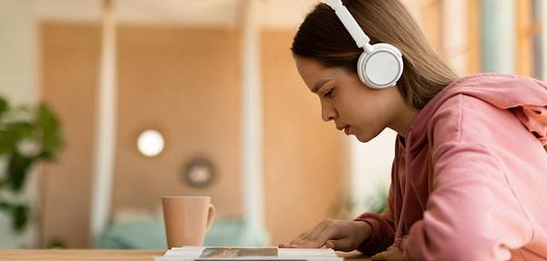 Spotify, Premium kullanıcılarına 150 bin kitaplık devasa bir sesli arşiv sunarak kitap severler için cazip bir alternatif haline geliyor.