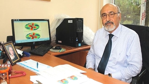 Karadeniz Teknik Üniversitesi (KTÜ) eski öğretim üyesi Jeoloji Mühendisi Prof. Dr. Osman Bektaş, denizlerde bulunan ve kıyıları tehdit eden fay hatlarının haritada yer almamasının, ülkenin gerçek deprem tehlikesini yansıtmadığını söyledi.