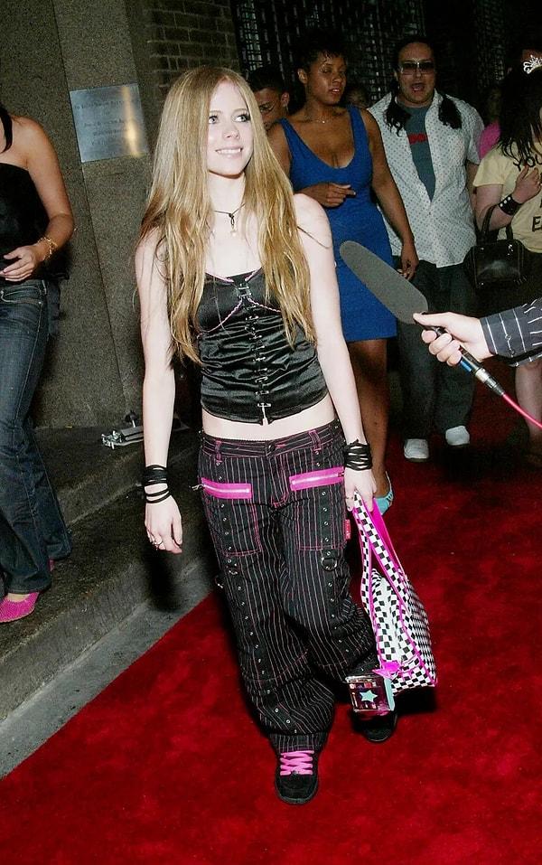 18. Avril Lavigne- 2003