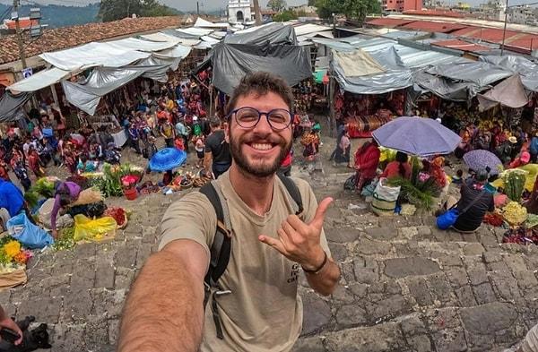 YouTube'da seyahat videolarını paylaşmasıyla tanınan YouTuber Burak Durgun, geçtiğimiz günlerde hem tatil hem de video çekimi için Şili'ye gitmişti.