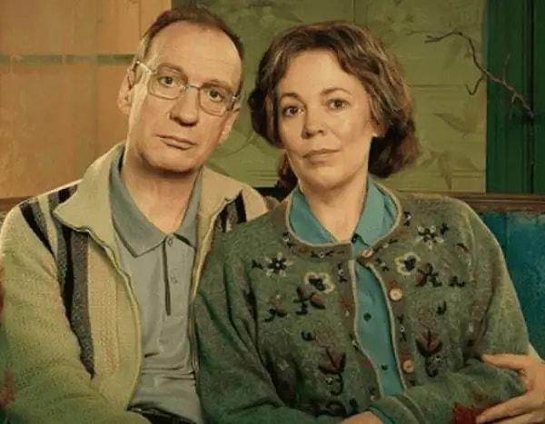 David Thewlis ve Olivia Colman, Landscapers'ta (2021) Christopher ve Susan Edwards rolünde.
