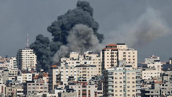 Geçtiğimiz hafta sonu Hamas’ın, sınırı geçerek İsrail topraklarında yaptığı saldırılar sonrasında İsrail de Gazze’yi bombalamaya başlamıştı.