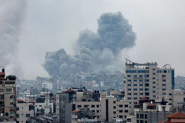 Hamas’ın ilk saldırıları sonrasında İsrail ciddi kayıplar yaşarken, Gazze’ye başlatılan hava harekatı sonrasında ise binlerce Filistinli hayatını kaybetti.