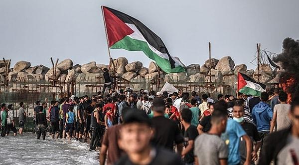 İsrail ordusu 7 Ekim tarihinden bu yana başta Gazze olmak üzere Filistinlilerin yaşadığı bölgelere yoğun taarruzuna devam ediyor.