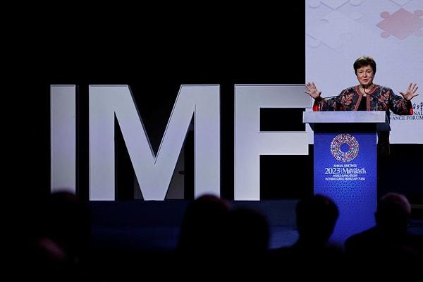 Küresel ekonomide artan farklılıklara dikkat çeken IMF Başkanı Kristalina Georgieva, enflasyonun halen birçok ülkede hedeflerin çok üzerinde olduğunu vurguladı.