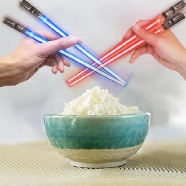 10. Star Wars Işın Kılıcı Yemek Yeme Çubuğu