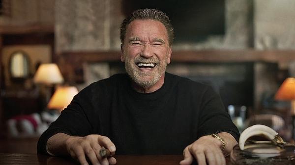 Arnold Schwarzenegger, yeni kitabı "Be Useful: Seven Tools for Life" ile hayranlarına kendisini daha yakından tanıma fırsatı sunuyor.