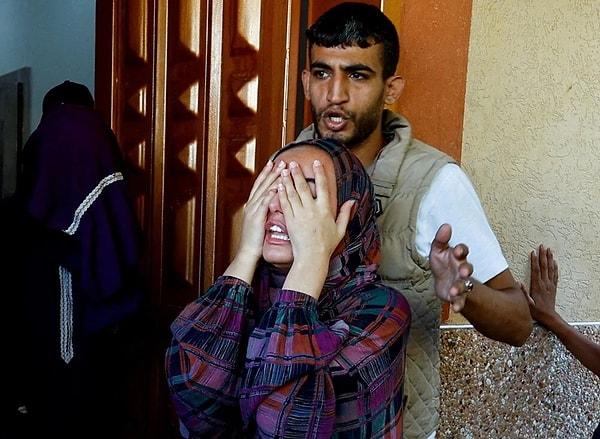 Hastane müdürü Ahmed Muhenne, israil ordusunun bombalamak için süre vermesine rağmen sağlık ekiplerinin hastaneyi tahliye etmeyi reddettiğini söyledi. Birleşmiş Milletler Gazze'de bir haftadır süren yoğun bombardımarda bin 300'den fazla binanın yıkıldığını duyurdu. 55 bin ev ise hasar gördü.