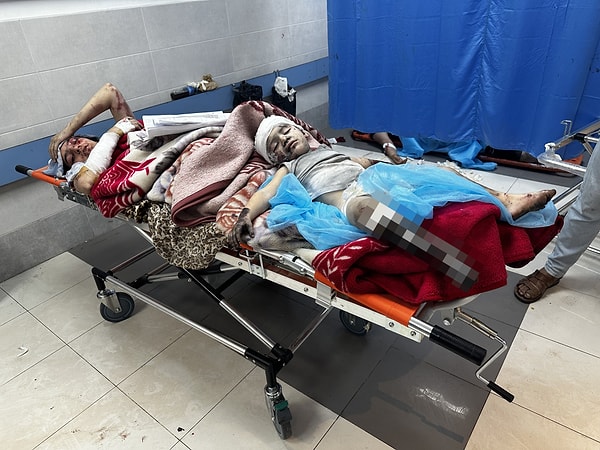 İsrail'in Gazze'ye saldırıları devam ederken, Filistin Sağlık Bakanlığı hayatını kaybedenlerin sayısının 2 bin 329'a yükseldiğini duyurdu. Yapılan açıklamada yarıların sayısının 9 bin 42'ye ulaştığı bildirildi.