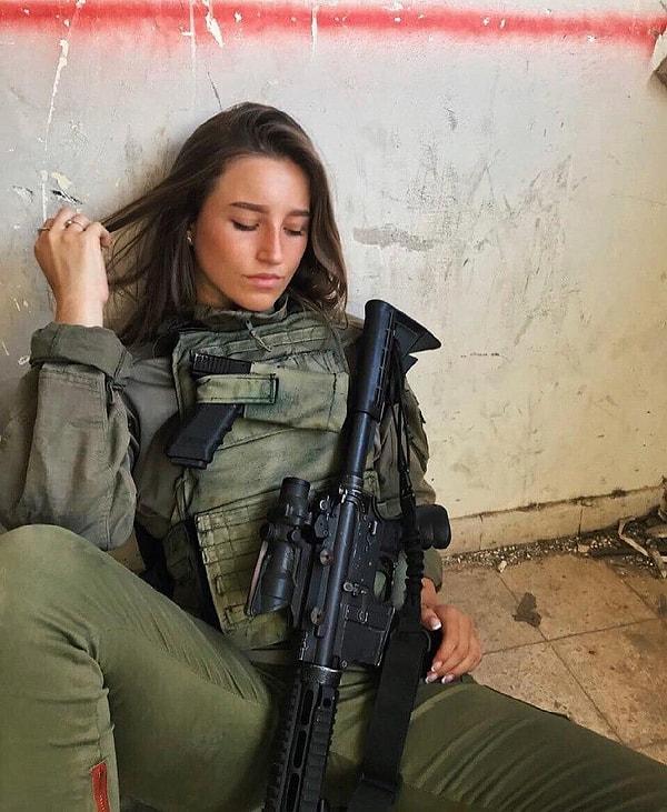 İsrailli OnlyFans yıldızı Natalia Fadeev, kısa süre önce İsrail Savunma Kuvvetleri'ne katıldığını duyurdu.