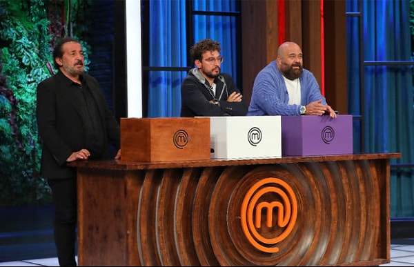 TV8 ekranlarında yayınlanan MasterChef diğer sezonlardan çok daha farklı ilerliyor. Bunun en büyük sebebiyse sosyal medya!