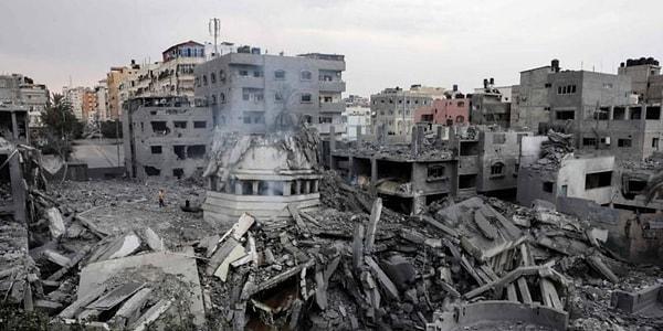 İsrail'in Gazze'ye yönelik kara harekatları, 2008 ve 2014 yıllarında gerçekleşmiş ve bu harekatların sonucunda binlerce kişi yaşamını yitirmişti. Şimdi gözler yine olası bir kara harekatına çevrilmiş durumda.