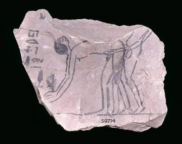 1. Antik Mısırdan kalma, bir cinsel sahnenin tasvir edildiği kireçtaşından yapılmış bir vazo parçası. (M.Ö 1295)