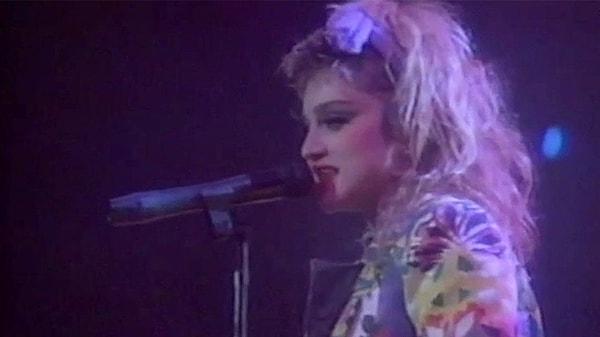 Madonna, 1980'li yıllardan beri müzik dünyasında "Pop'un Kraliçesi" unvanıyla tanınan bir isim. Kendisi her yeni şarkısı ve sahne performansıyla 40 yılı aşkındır müzik piyasasını sallıyor.
