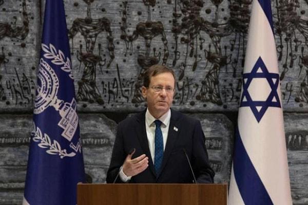 İsrail Cumhurbaşkanı Isaac Herzog da oturumun açılışında yaptığı konuşmada İsrail içindeki kutuplaşmaya dikkati çekerek, "Düşmanlarımız aramızdaki her ayrışma izine iştahla bakıyor." ifadelerini kullandı. Gazze'den düzenlenen saldırıya ilişkin gerekli soruşturmaların yapılacağını ve dersler çıkarılmaya başlandığını kaydeden Herzog, "Bu savaşa girdiğimiz gibi bu savaştan çıkmamalıyız." diye konuştu.