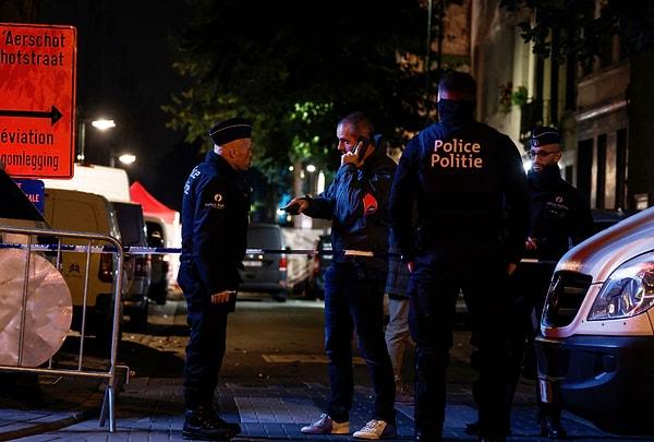 Olay yerine çok sayıda polis, ambulans ve itfaiye ekibi sevk edildi. Brüksel'de tehlike seviyesi en yükseğe; 4'e çıkarılırken, ülkenin diğer yerlerinde seviye 3 olarak belirlendi. Federal Savcılığın olayı terör saldırısı olarak değerlendirerek, operasyon başlattığı öğrenildi.