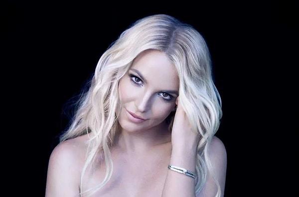 2008 yılında babası Jamie Spears, açtığı davayı kazarak Britney'nin yasal olarak vasisi oldu ve bunun ardından Britney'nin hem iş hem özel hayatını kendi yönetmeye başladı.