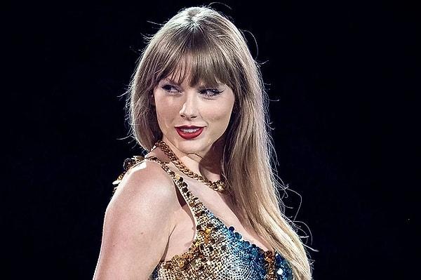 Ünlü şarkıcı Taylor Swift'in Gigi Hadid ve Bradley Cooper çiftine rahatça takılabilmesi için evini açtığı iddiası magazin dünyasını karıştırdı.