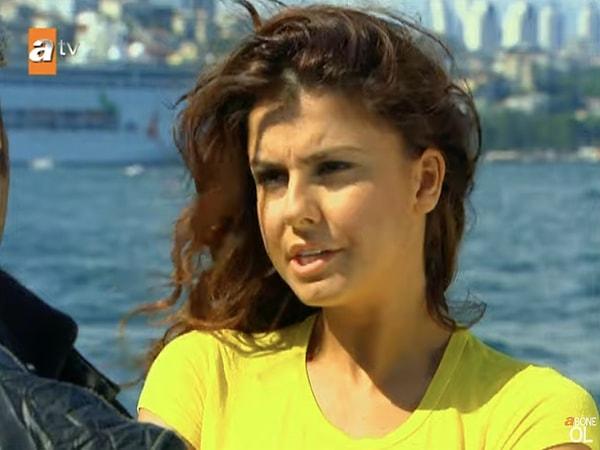 Bu dizide Pınar karakterine hayat veren ve performansıyla izleyicilerin beğenisini kazanan Tuğçe Özbudak, yıllar içerisinde geçirdiği değişimle sıklıkla gündeme gelmektedir.