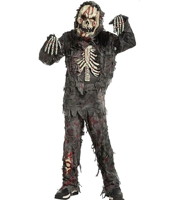 5. Ortamdaki en korkunç çocuk olmak isteyenler için harika bir zombi kostümü.