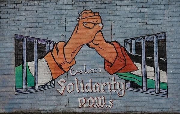 İrlanda'nın bağımsızlığı için İngiltere'ye yani Birleşik Krallık'a karşı savaşan IRA örgütünün de en fazla dayanışma içinde olduğu örgüt Filistin Kurtuluş Örgütü'ydü.