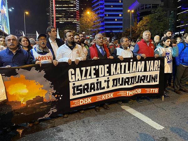 Türkiye de dahil olmak üzere pek çok ülke vatandaşı İsrail'i protesto etmek için çok farklı noktalarda toplanmış durumda. Kimileri İsrail ile bağı olduğunu düşündüğü iş yerlerine saldırıyor, kimileri İsrail büyükelçilikleri önünde eylem yapıyor.