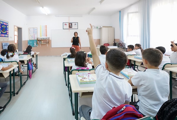 Öğrenci, öğretmen ve velileri yakından ilgilendiren kritik açıklama Milli Eğitim Bakanlığı'nın sosyal medya hesabında yayınlandı.