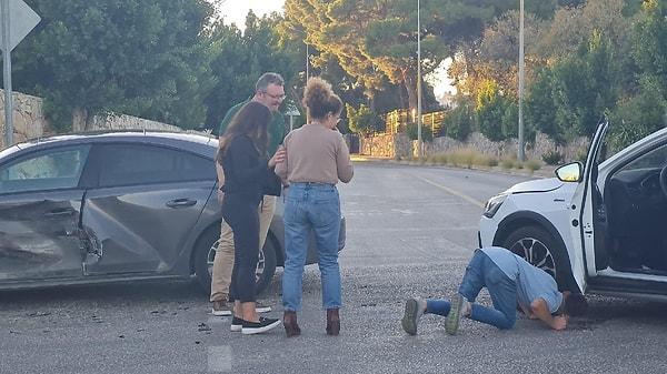 Kaza, Muğla'nın Bodrum ilçesi Konacık Mahallesi'nde gerçekleşti. Seyit Onbaşı Caddesi'nde ilerleyen oyuncu Esra Akkaya, Mehmet Akif Ersoy Caddesi'nden gelen araç ile çarpıştı.