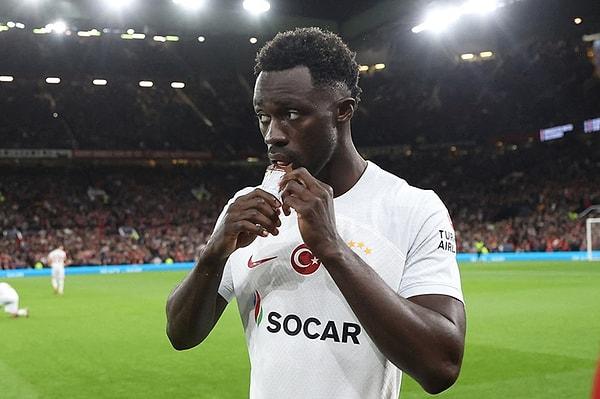 Dev derbi öncesi Galatasaray, Süper Lig'de sahasında çıktığı son 20 maçta mağlup olmadı. Son 22 resmi maçında mağlubiyet yüzü görmedi.