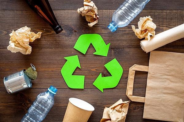6. "Birçok geri dönüştürülebilir malzeme çöplüklere atılıyor."
