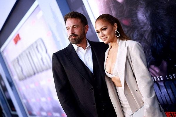 Jennifer Lopez, son zamanlarda sosyal medyada çok konuşuluyor. Özellikle oyuncu Ben Affleck ile 20 yıl aradan sonra evlenmesi ve yaptıkları düğünle gündemdeydi.
