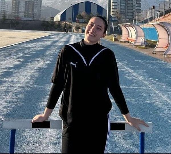 Kaya'nın, 2019'da Rusya'nın başkenti Moskova'daki 5'inci Wushu Kung Fu Avrupa Şampiyonası'nda altın madalya kazandığı, geçen yıl ekim ayında da Balkan Şampiyonu olduğu öğrenildi.