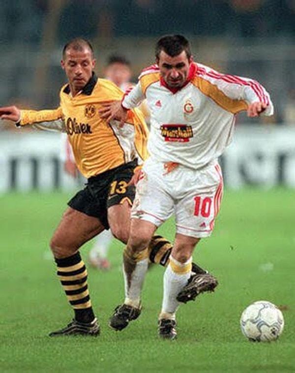 Dünya futbol tarihinde eşine çok nadir rastlanan olaylardan birisi 2 Mart 2000 tarihinde Almanya’nın Dortmund  kentinde Borussia Dortmund- Galatasaray maçında yaşandı.   Sürecin perde arkasında ise futbolun çok ötesine geçen bir hikaye gizliydi.