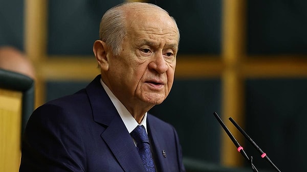 Devlet Bahçeli, dün akşam konuşmasını yarıda keserek durum odasına giden Joe Biden'a işaret ederek kendi sözlerini hatırlattı.