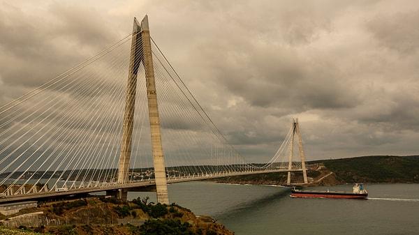 Yavuz Sultan Selim Köprüsü ücreti 19 TL'den 35 TL'ye çıktı.