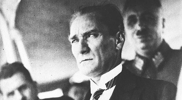 Kaderin cilvesine bakınız ki Atatürk'ün sağlığı tam anlamıyla kötüleşmek için belki de bayram kutlamalarının bitmesini beklemişti. 29 Ekim 1938 sonrası iyiden iyiye ağırlaşarak yataktan hiç çıkamaz hale geldi.