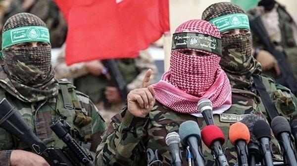 Bu dönemde adını en çok duyduğumuz isimlerden biri de hiç şüphesiz Hamas'ın silahlı kanadı Kassam Tugayları'nın Sözcüsü Ebu Ubeyde oldu.