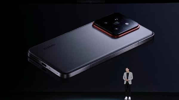 Çin menşei telefonların yeni yıldızı, güçlü özelliklerine kıyasla 889 dolarlık uygun fiyatıyla raflardaki yerini alacak.