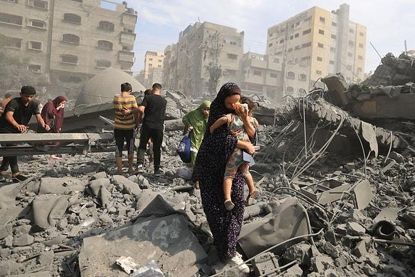 Gazze Sağlık Bakanlığı Sözcüsü Eşref el-Kudra, İsrail'in Gazze saldırılarında ölenlerin sayısının 7 bin 28 olduğunu açıkladı.