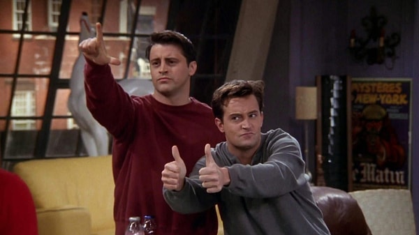 "Friends" dizisinde canlandırdığı Chandler Bing karakteri ile hiçbir zaman unutmayacağımız Perry'nin bir repliği yeniden gündem oldu.