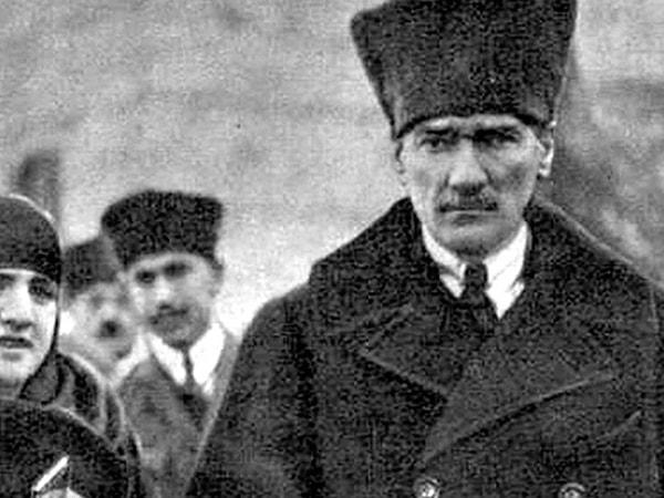 Tüm bu yorumlamalar arasında biraz kafamız karıştı. Peki siz ne düşünüyorsunuz? Atatürk'ün burcu ne olabilir?