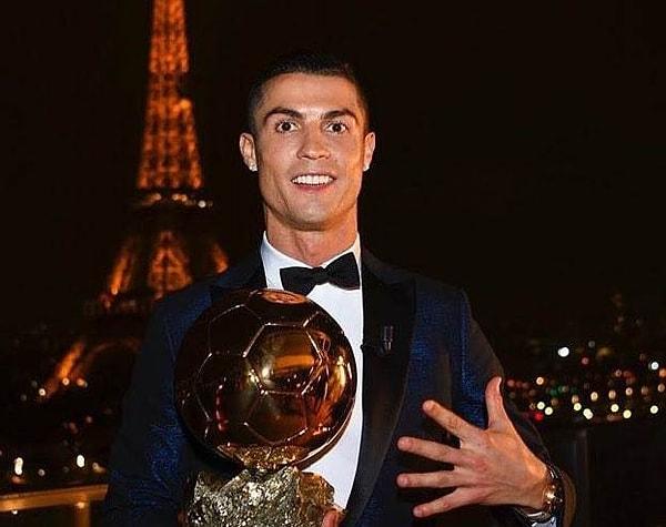 Son olarak 2017 yılında bu ödülü kazanan Cristiano Ronaldo ise ödül törenine katılmadı.