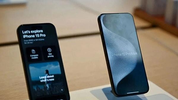 Söz konusu maliyet çıkarımına göre, 15 Pro Max geçtiğimiz sene piyasaya sürülen iPhone 14 Pro Max'e kıyasla yüzde 12 oranında daha pahalıya mal oluyor.
