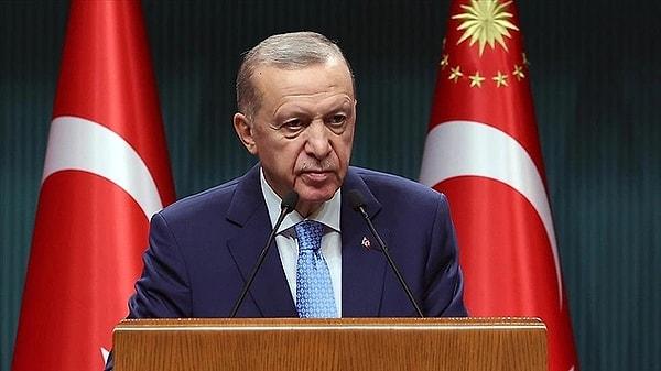 Cumhurbaşkanı Recep Tayyip Erdoğan, 2024 yılı KYK burs ve kredi miktarını açıkladı. Buna göre kredi ve burs miktarı; lisans 2 bin lira, yüksek lisans 4 bin lira, doktora 6 bin lira oldu.