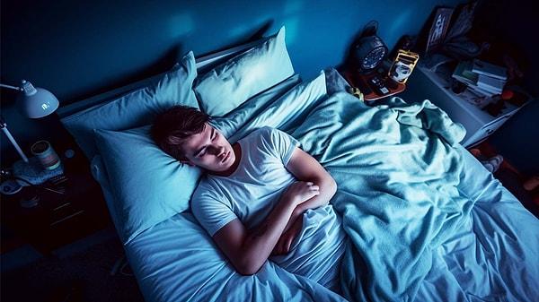 Araştırma, dünya genelindeki ortalama uyku süresinin 7 saat 3 dakikadan 6 saat 59 dakikaya düştüğünü gösteriyor.